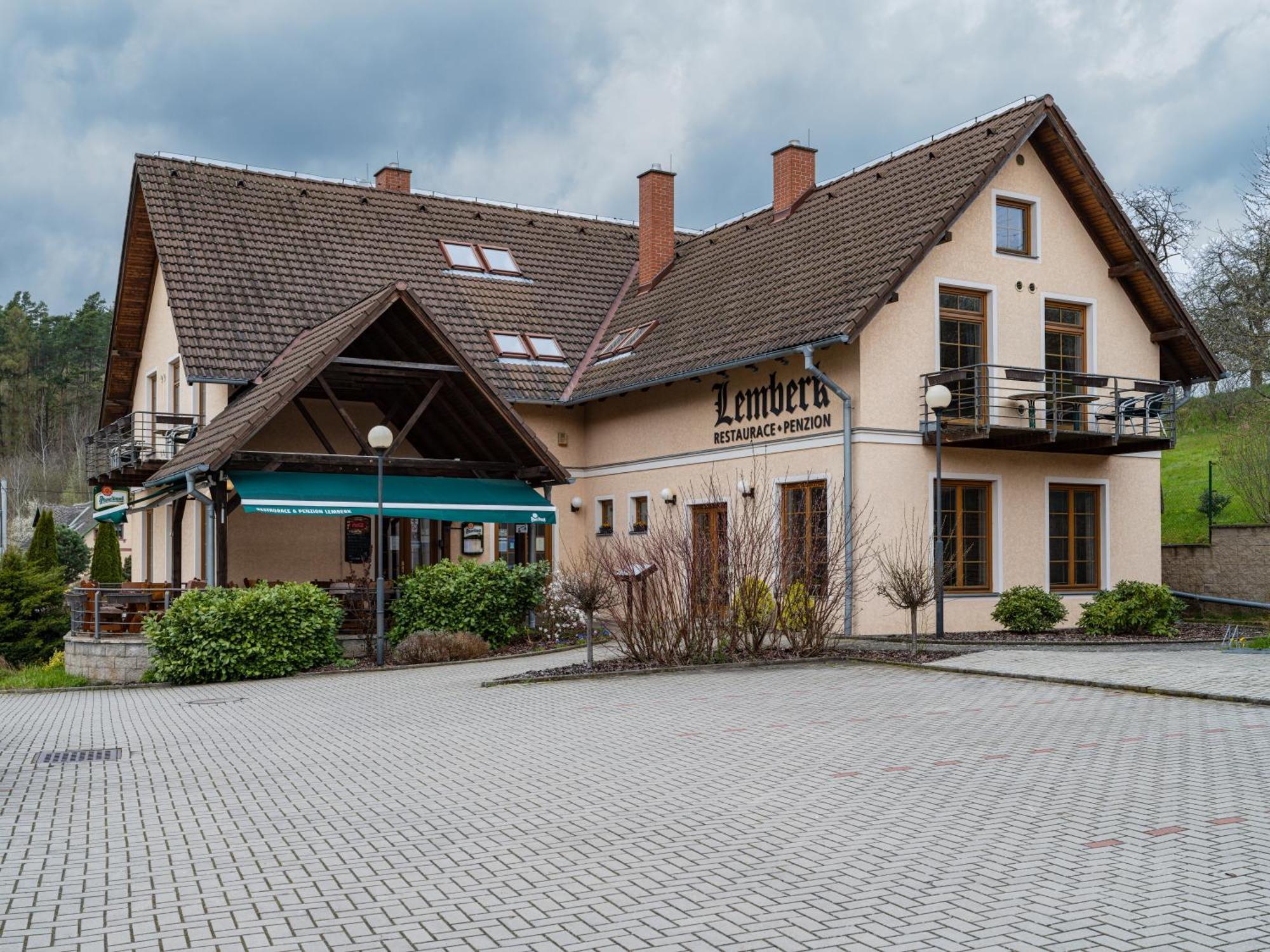 A Restaurace Lemberk בית הארחה *