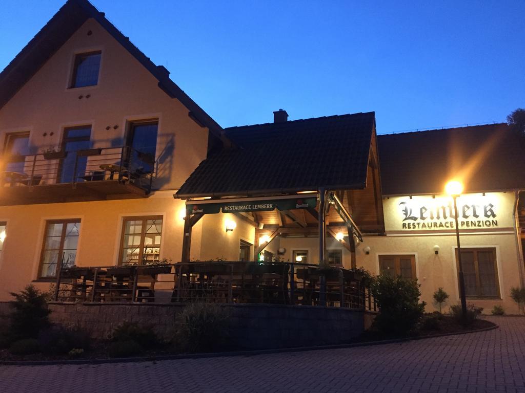 בית הארחה A Restaurace Lemberk *