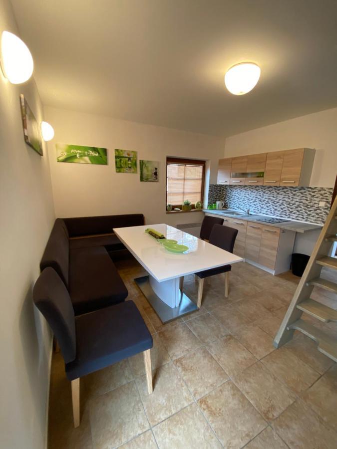 A Restaurace Lemberk בית הארחה Jablonné v Podještědí